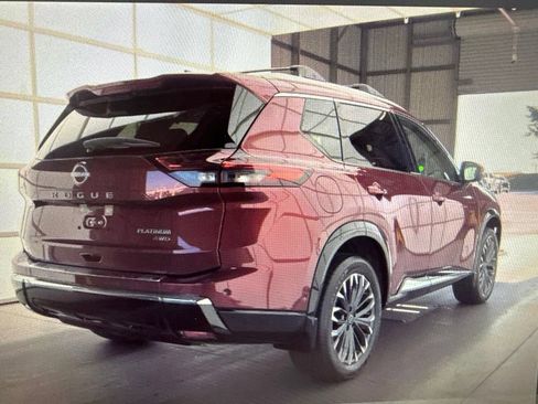 Used 2026 Nissan Rogue Platinum w/ Platinum Premium Package AWD/4WD image 3