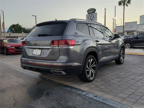Certified 2022 Volkswagen Atlas SEL image 4