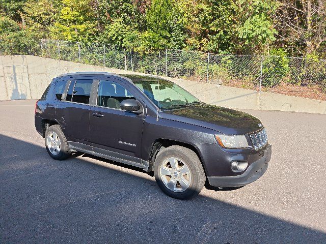 Used 2014 Jeep Compass Sport w/ Power Value Group FWD image 1