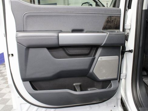 Used 2025 Ford F350 Lariat w/ Black Appearance Package image 75