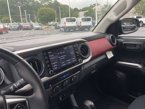 Used 2022 Toyota Tacoma SR5 w/ Technology Package RWD image 34