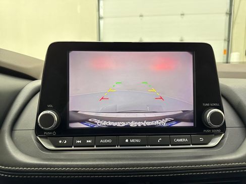 Used 2023 Nissan Rogue SV AWD/4WD image 18