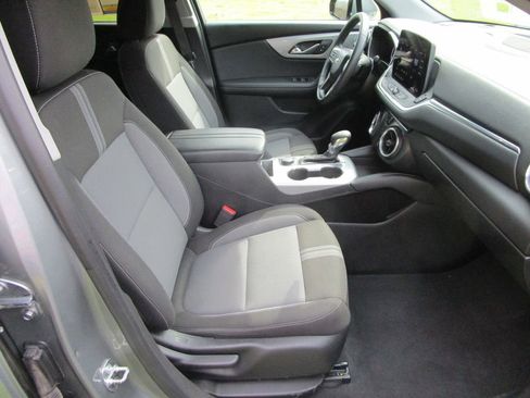 Used 2023 Chevrolet Blazer LT image 22