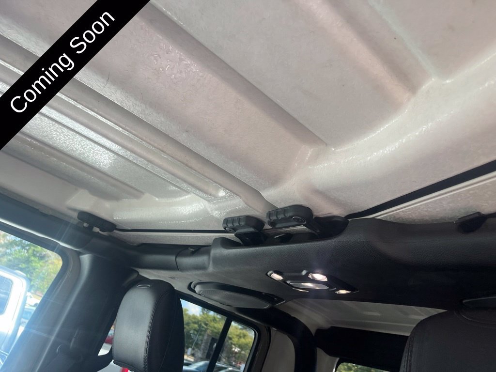 Used 2022 Jeep Gladiator Mojave w/ LED Lighting Group AWD/4WD image 12