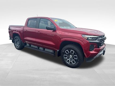Used 2024 Chevrolet Colorado Z71 w/ Z71 Convenience Package 2 AWD/4WD image 8