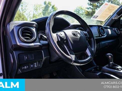 Used 2020 Toyota Tacoma TRD Sport AWD/4WD image 22