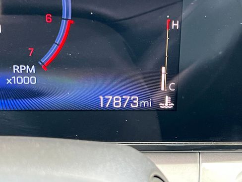 Used 2025 Chevrolet Trax LT image 37