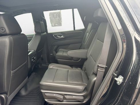 Used 2021 Chevrolet Tahoe Z71 w/ Z71 Signature Package AWD/4WD image 16