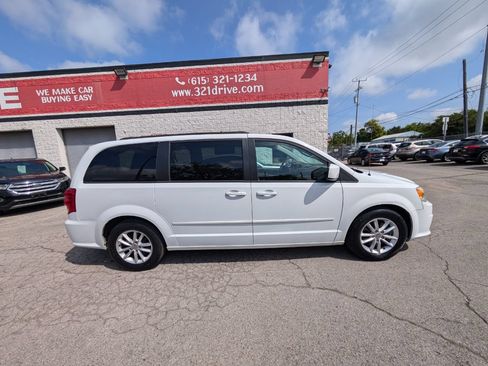 Used 2016 Dodge Grand Caravan SXT FWD image 5