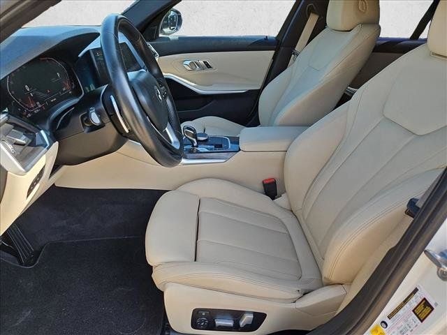 Used 2020 BMW 330i Sedan w/ Convenience Package RWD image 17