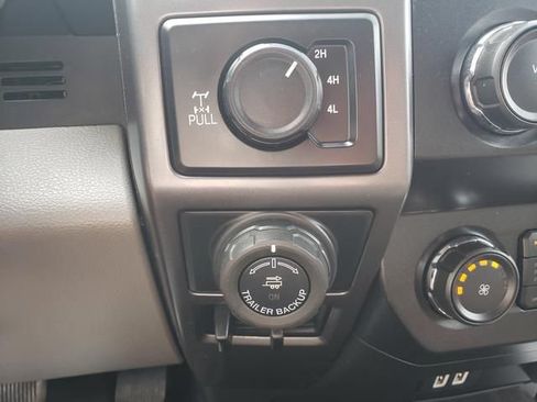 Used 2019 Ford F150 XLT w/ Equipment Group 302A Luxury AWD/4WD image 25