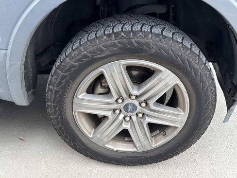 Used 2019 Ford F150 Lariat w/ Equipment Group 502A Luxury image 7