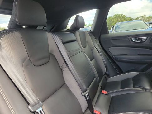 Used 2020 Volvo XC60 T5 R-Design w/ Protection Package Premier image 28