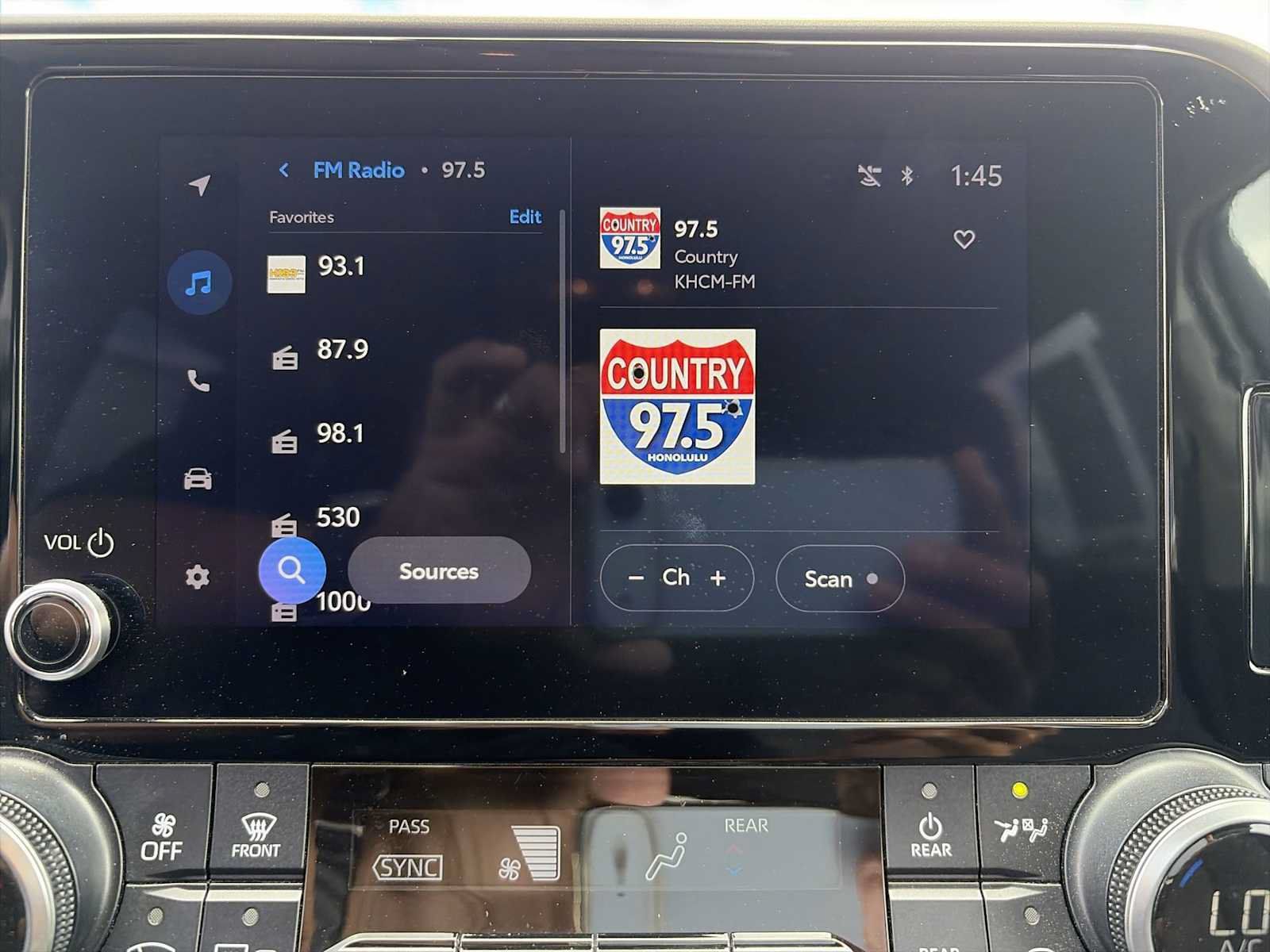 Used 2023 Toyota Highlander L FWD image 12