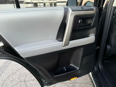 Used 2010 Toyota 4Runner SR5 image 17