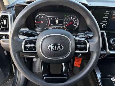 Used 2021 Kia Sorento LX AWD/4WD image 24