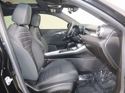 Used 2024 Alfa Romeo Tonale Ti image 13