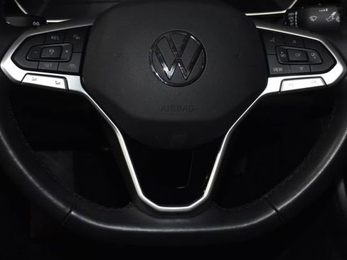 Used 2024 Volkswagen Jetta SE image 23