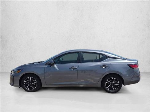 Used 2024 Nissan Sentra SV FWD image 9