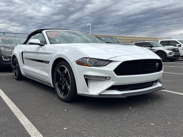 Used 2021 Ford Mustang GT Premium w/ Equipment Group 401A RWD image 1