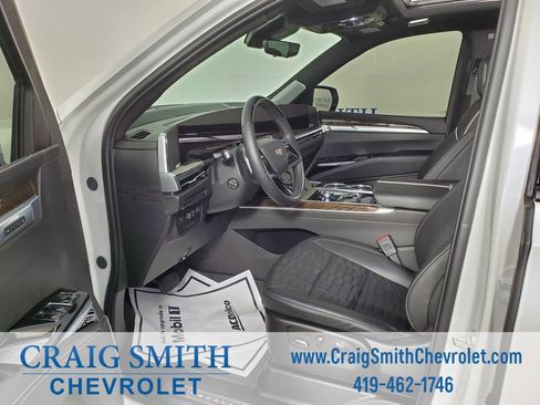 Used 2025 Cadillac Escalade Sport Platinum w/ LPO, ONYX Package image 49