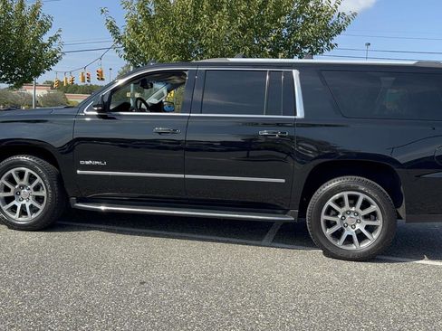 Used 2019 GMC Yukon XL Denali w/ Open Road Package image 3