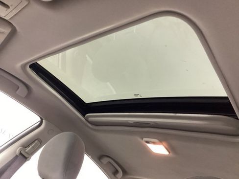 Used 2012 Nissan Sentra 2.0 SR w/ Special Edition Pkg image 12