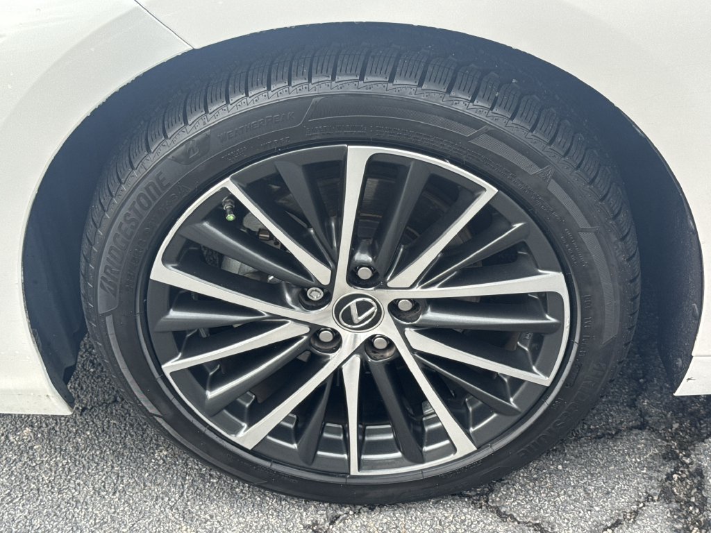 Used 2022 Lexus ES 300h w/ Premium Package FWD image 11