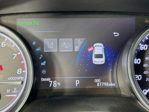 Used 2018 Toyota Camry XLE w/ Audio Package FWD image 16
