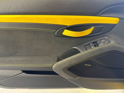 Certified 2022 Porsche 718 Boxster Spyder RWD image 11