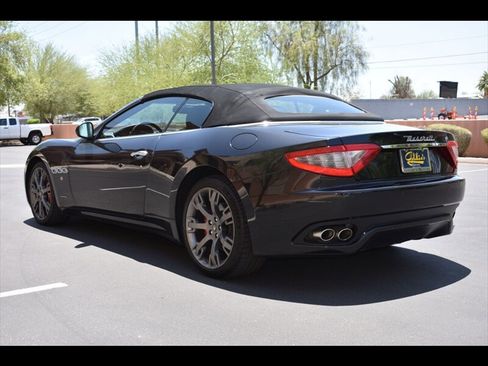 Used 2015 Maserati GranTurismo Convertible image 10