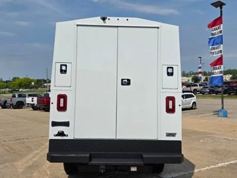 New 2026 Chevrolet Express 3500 w/ Power Convenience Package RWD image 6