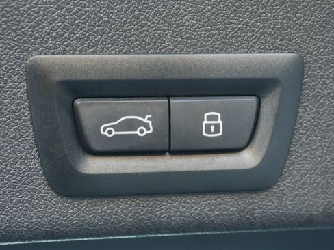 Certified 2024 BMW X6 xDrive40i w/ Premium Package image 36