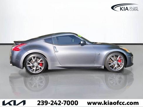 Used 2014 Nissan 370Z Touring w/ Sport Package RWD image 2