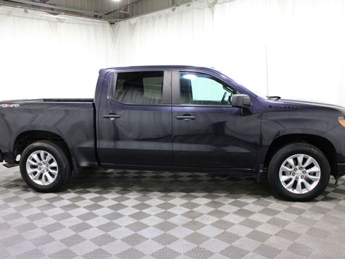 Used 2022 Chevrolet Silverado 1500 Custom w/ LPO, Dark Essentials Package AWD/4WD image 23