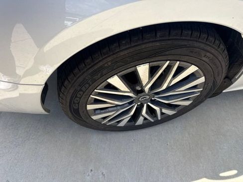 Used 2024 Nissan Altima 2.5 SV FWD image 13