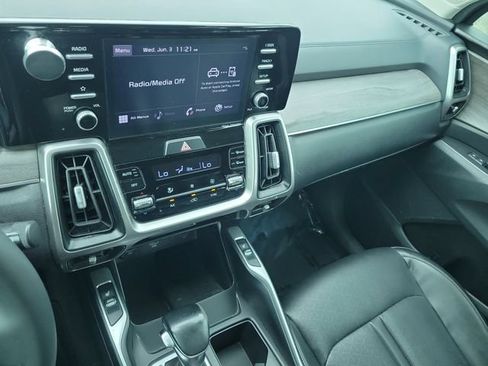Used 2021 Kia Sorento EX FWD image 30