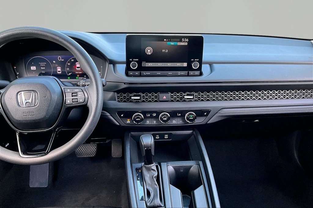 Used 2025 Honda Accord SE image 10