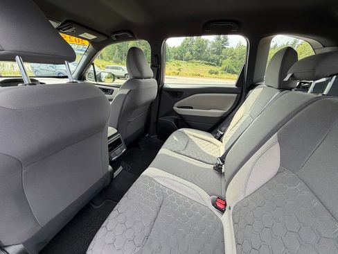 Used 2025 Subaru Forester AWD/4WD image 14