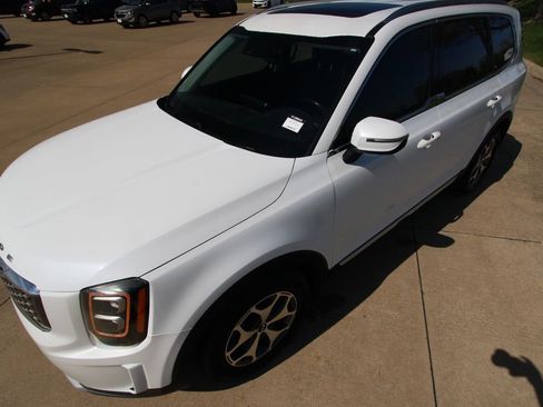 Used 2020 Kia Telluride EX image 20