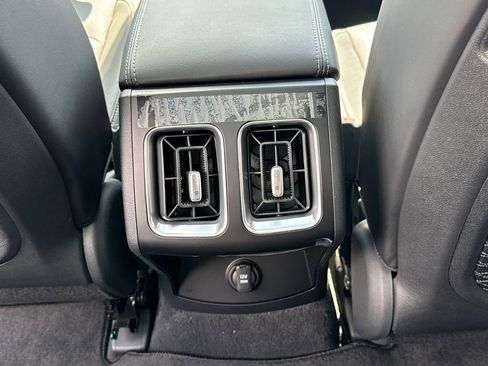 Certified 2025 Kia Sorento S w/ Panoramic Sunroof Package FWD image 22