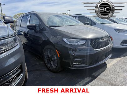 New 2026 Chrysler Pacifica Limited