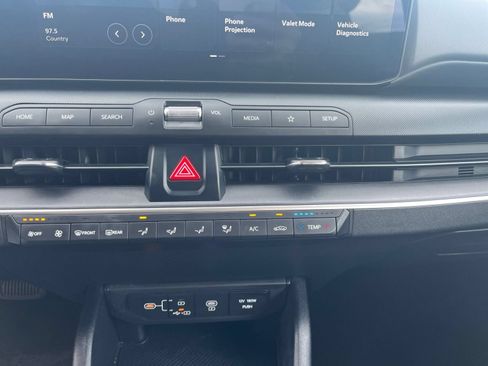 Used 2025 Kia K4 FWD image 17