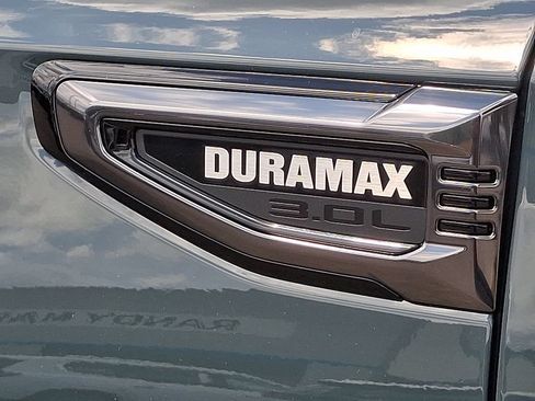 New 2026 GMC Yukon XL AT4 w/ AT4 Premium Plus Package AWD/4WD image 11