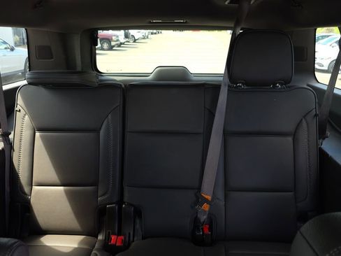 Used 2023 GMC Yukon XL Denali RWD image 28