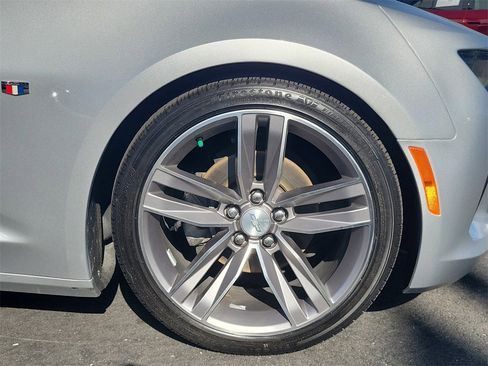 Used 2018 Chevrolet Camaro LT w/ RS Package image 5