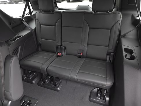 Used 2024 Chevrolet Tahoe High Country w/ Advanced Technology Package image 39