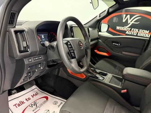 Used 2025 Nissan Frontier PRO-4X w/ Pro Convenience Package image 12