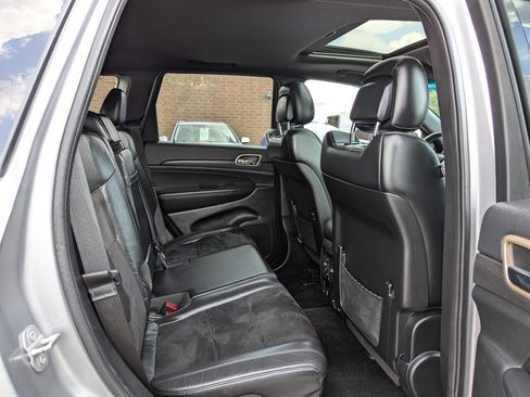 Used 2015 Jeep Grand Cherokee Altitude image 16