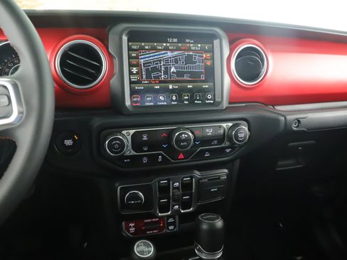 Used 2023 Jeep Gladiator Rubicon w/ Trailer Tow Package image 19